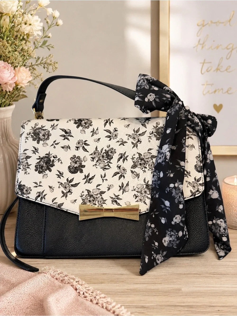 Betsey Johnson Black & White Floral Bow Crossbody Shoulder Bag Faux Leather
